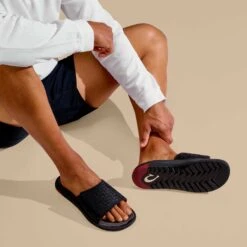 OluKai ‘Awiki ‘Olu - Black / HLA -Comfort Shoes Wear Shop 10522 40HL 102 M AWIKI OLU BlackHLA 932e0ea2 2013 47ad b163 b28a3b98542d