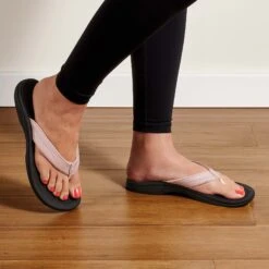 OluKai ‘Ohana - Petal Pink / Black -Comfort Shoes Wear Shop 20110 3P40 102 W Ohana PepBlk Web Opt