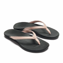OluKai Ho‘ōpio - Petal Pink Metallic / Black -Comfort Shoes Wear Shop 20294 NK40 003 W Hoopio PepmBlk