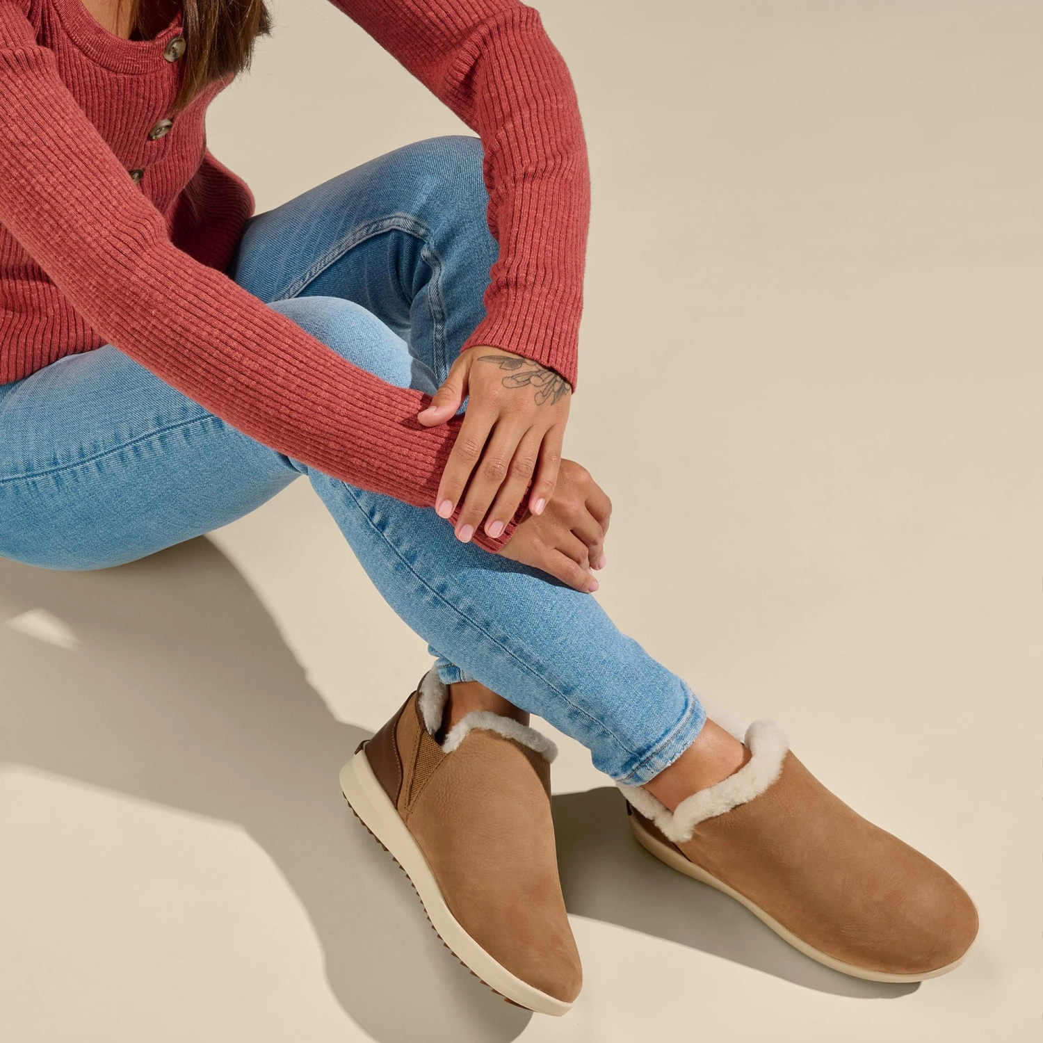 OluKai Mālua Hulu - Tan / Tapa 5 OluKai Mālua Hulu - Tan / Tapa - Image 3