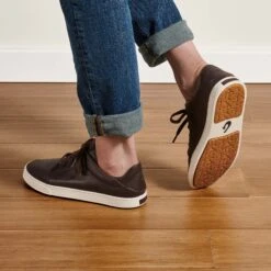 OluKai Pehuea Lī ‘Ili - Dark Java -Comfort Shoes Wear Shop 20433 4848 102 W PehueaLi ili DkjDkj Web Opt