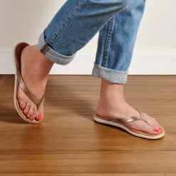 OluKai Honu - Pink Copper / Sahara -Comfort Shoes Wear Shop 20436 6FFM 102 W Honu PcopSah Web Opt