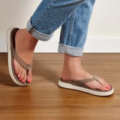 OluKai Nu‘a Pi‘o - Warm Taupe -Comfort Shoes Wear Shop 20445 WMWM 102 W Nu aPi o WmtpWmtp Web Opt