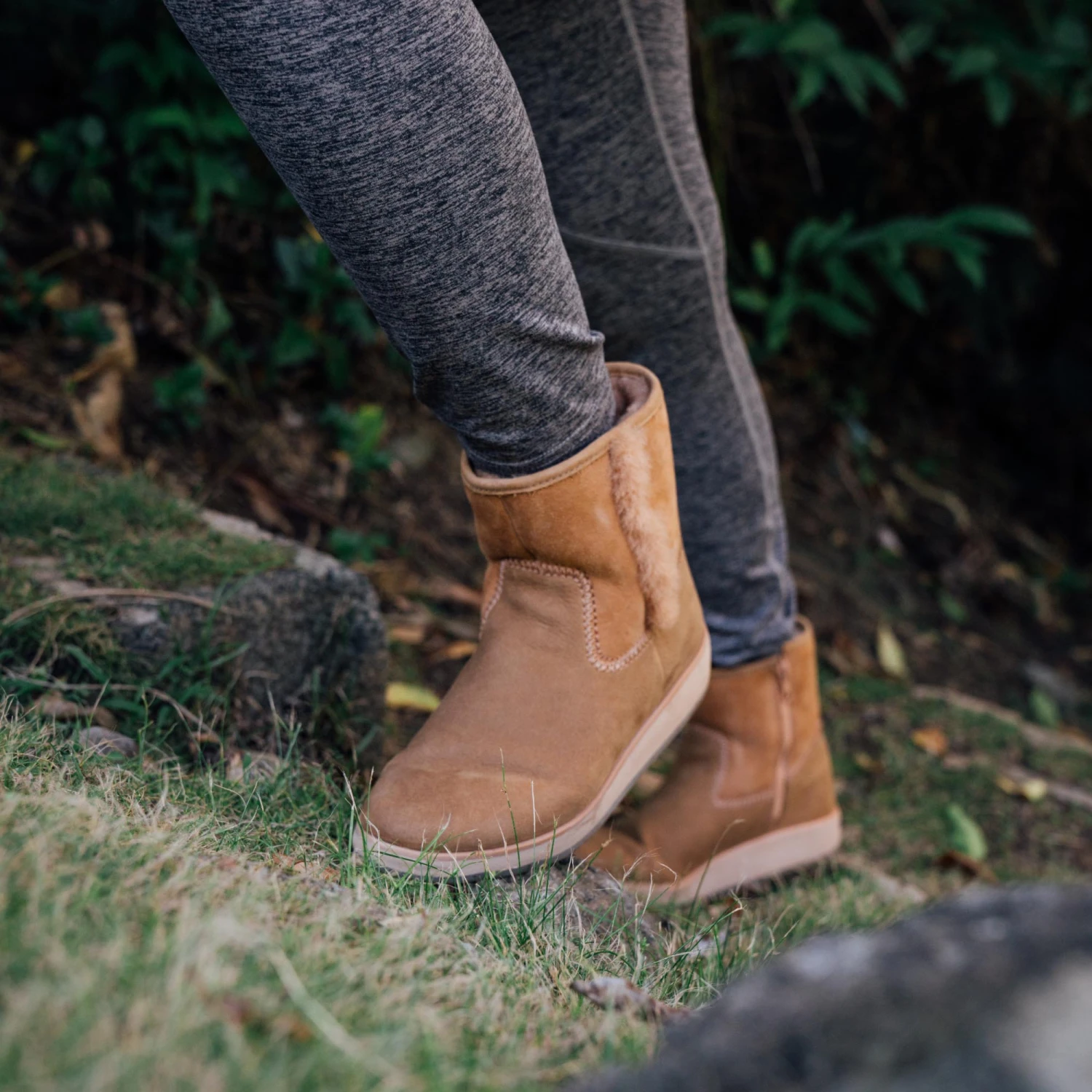 OluKai Pāʻina Hulu - Tan 4 OluKai Pāʻina Hulu - Tan - Image 2