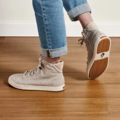 OluKai Pīlahi - Bone -Comfort Shoes Wear Shop 20461 1919 101 W Pilahi BneBne Web Opt