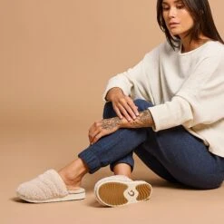 OluKai Pūpū Mua - Tapa 14 OluKai Pūpū Mua - Tapa -Comfort Shoes Wear Shop 20476 2020 103 W PUPUMUA TapaTapa V2