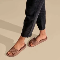 OluKai Kāmola - Tan -Comfort Shoes Wear Shop 20497 3434 102 W KAMOLA TanTan