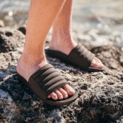 OluKai Maha 'Olu - Dark Wood -Comfort Shoes Wear Shop MahaOlu 1